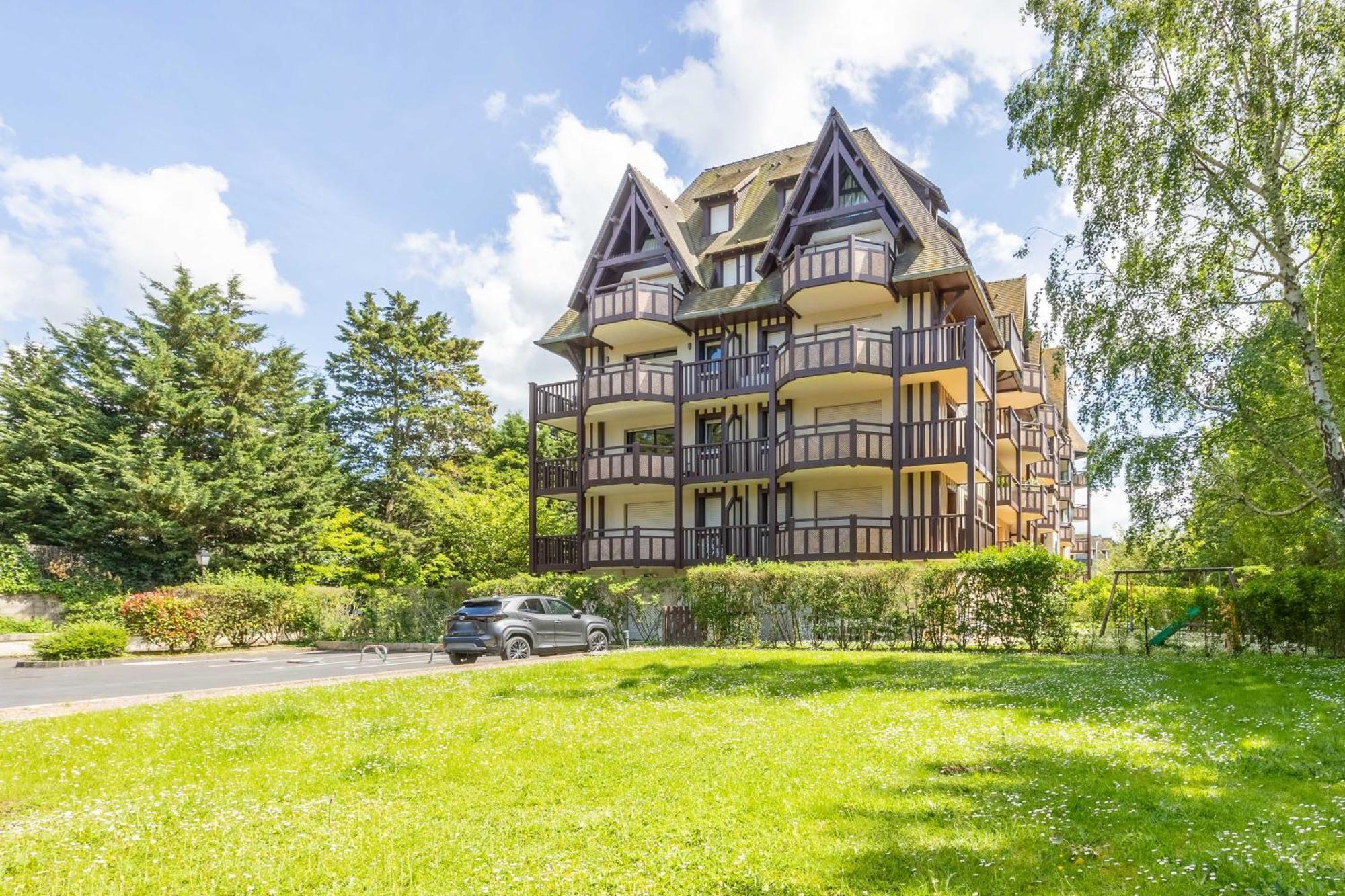 Apartment With Parking And Balcony Near The Beach Deauville Buitenkant foto